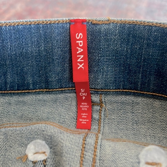 NWOT SPANXshape EveryWear Straight Leg Jeans Size Small - Picture 7 of 8